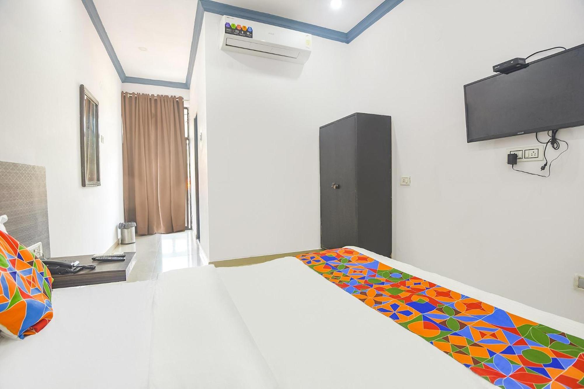 Fabexpress Neo Calangute Beach Resort מראה חיצוני תמונה